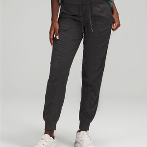 Never worn Lululemon dance studio jogger size 16